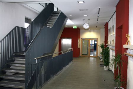 Treppenhaus - Schulhaus innen